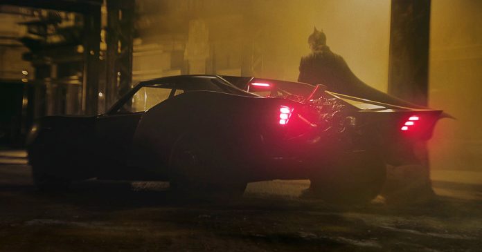 THE BATMAN – le riprese ripartiranno di nuovo a settembre.